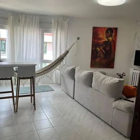 Apartamento Cerca De La Playa Y En El Centro De Sanxenxo Διαμέρισμα *